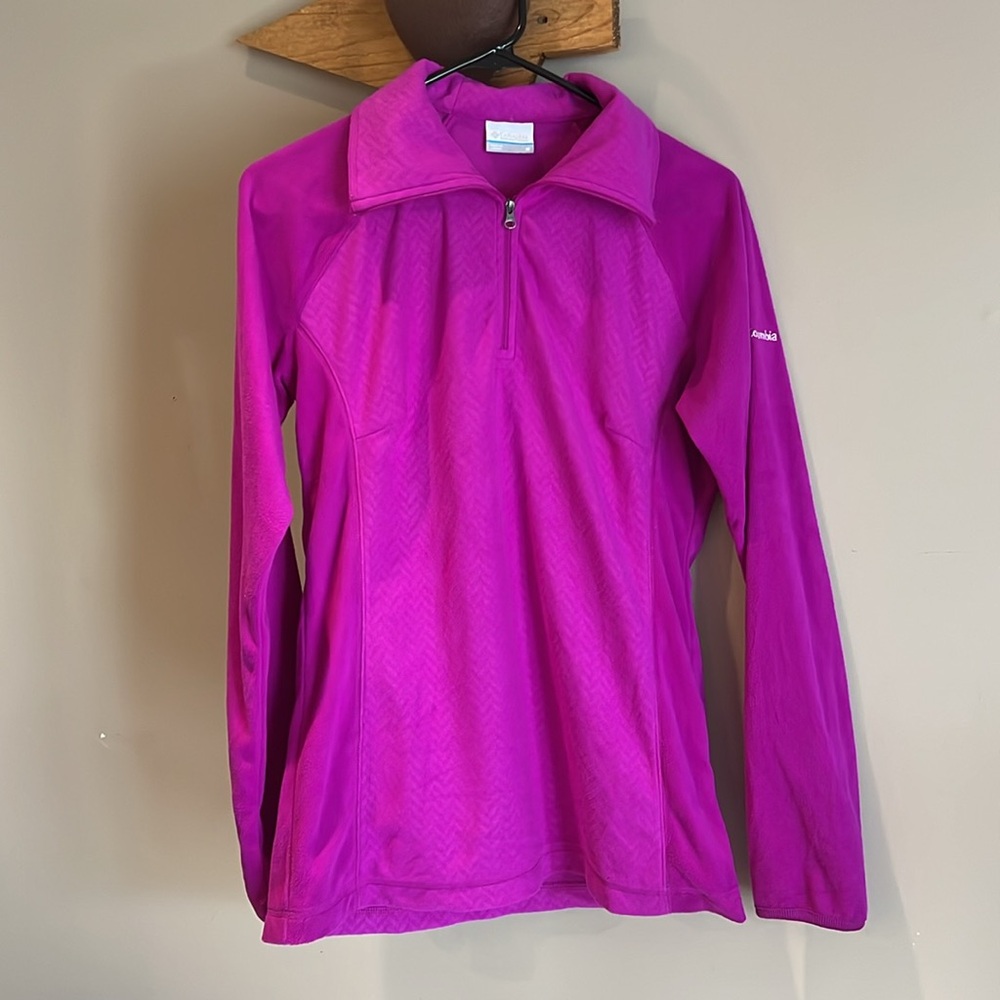 Woman’s purple thin Columbia patterned fleece sweatshirt 1/4 zip excellent cond